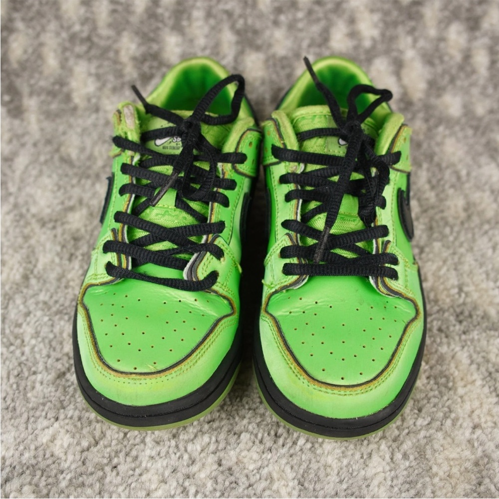 Nike SB Dunk Low Sneakers Kids Sz 2Y Powerpuff Girls Buttercup Green FZ8832-300 - Picture 2 of 13